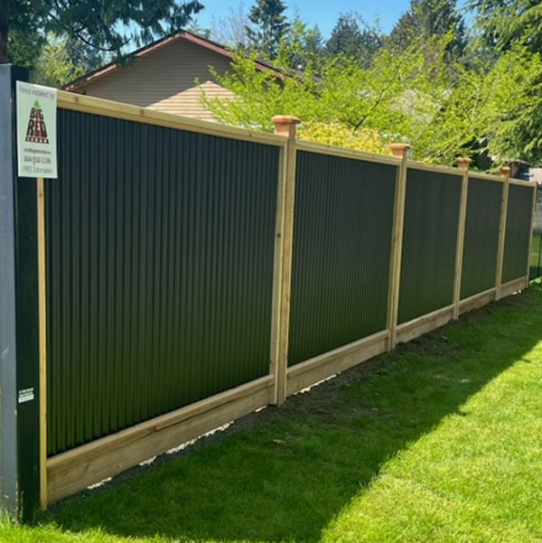 big-red-cedar-black-beauty-fence-install