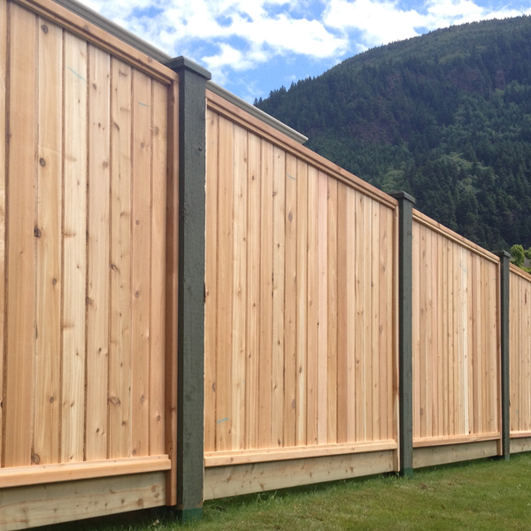 solid-cedar-fence-panel-big-red-cedar
